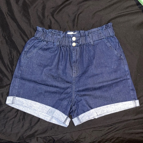 *BRAND NEW* PLEASE BUY, moving! Size Large Super Stretchy Cute Shorts - Picture 1 of 6